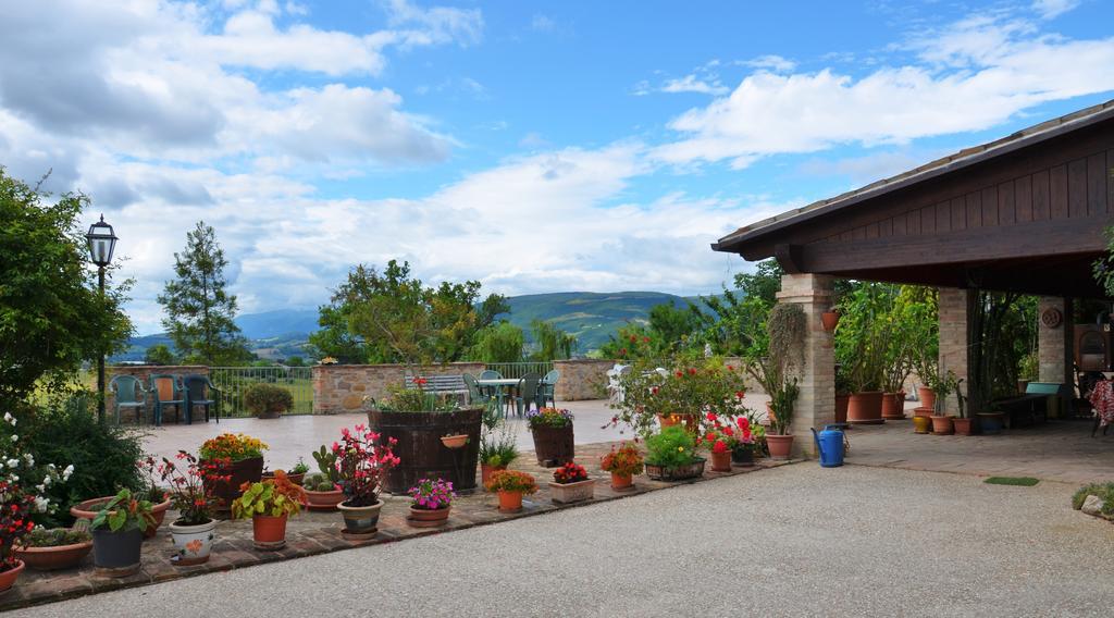 Casale Il Cerqueto Bed & Breakfast San Severino Marche Luaran gambar